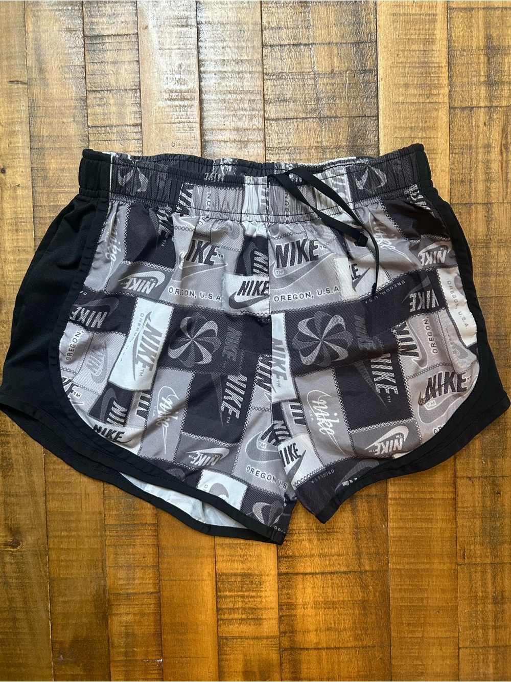 Nike Dri-Fit Women's Logo Print Pattern Athletic Shorts